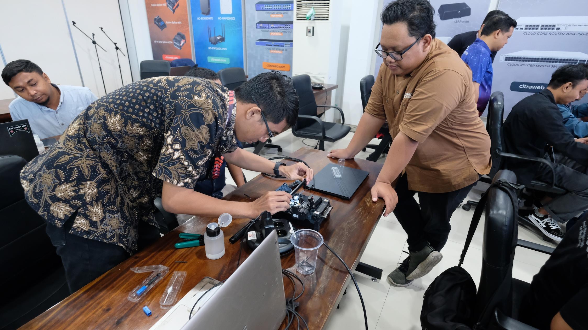 training fiber optic